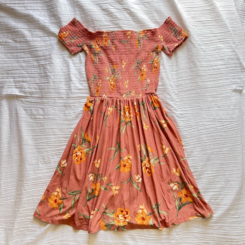 Pink Flower Dress Size: M